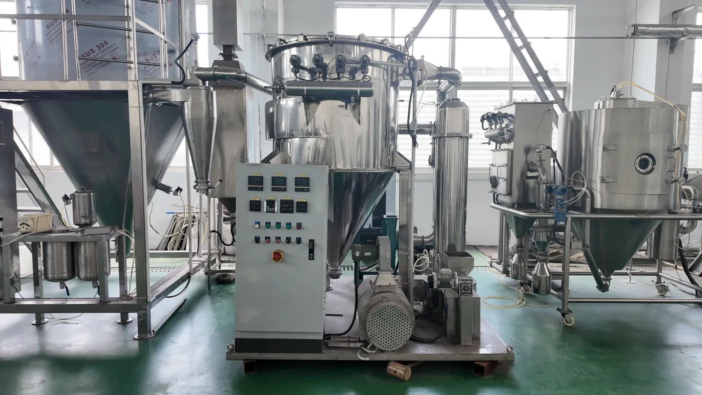 SINOTHERMO pilot laboratory engineer running a controlled-atmosphere drying trial on battery material