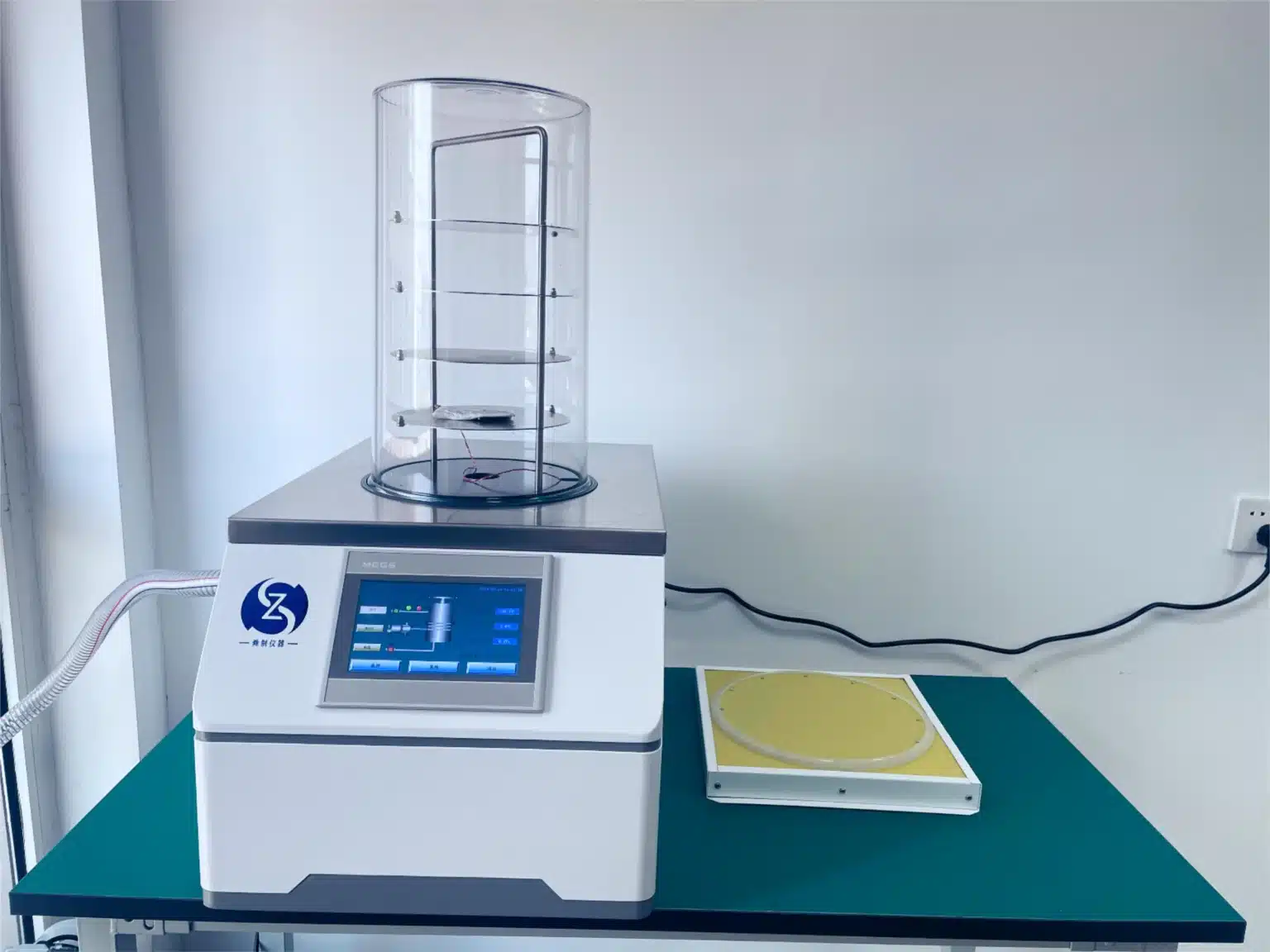 A Benchtop Freeze Dryer for Lab and Small-Scale Production