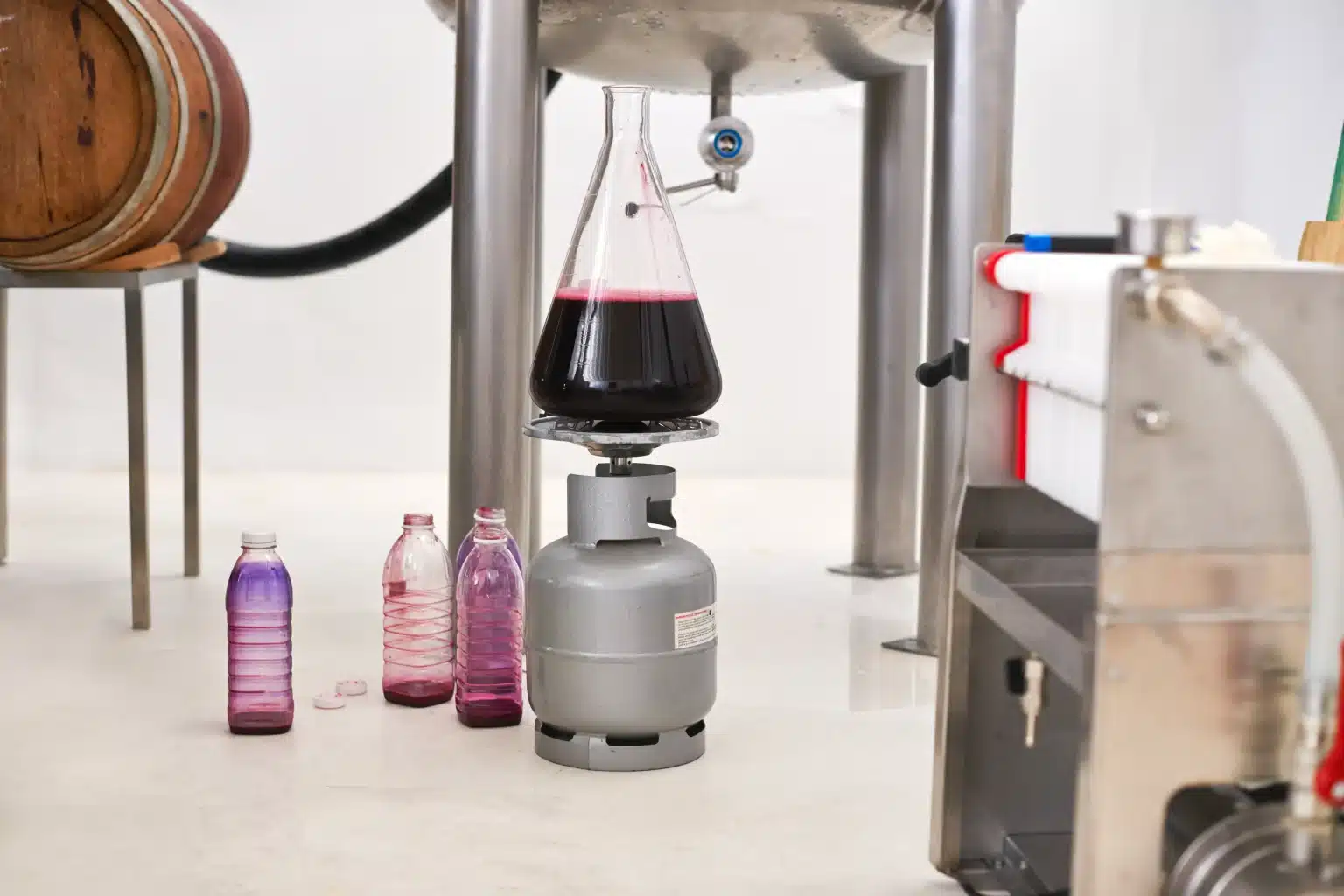A Pneumatic Dryer for Fast Drying of Loose Solid Materials